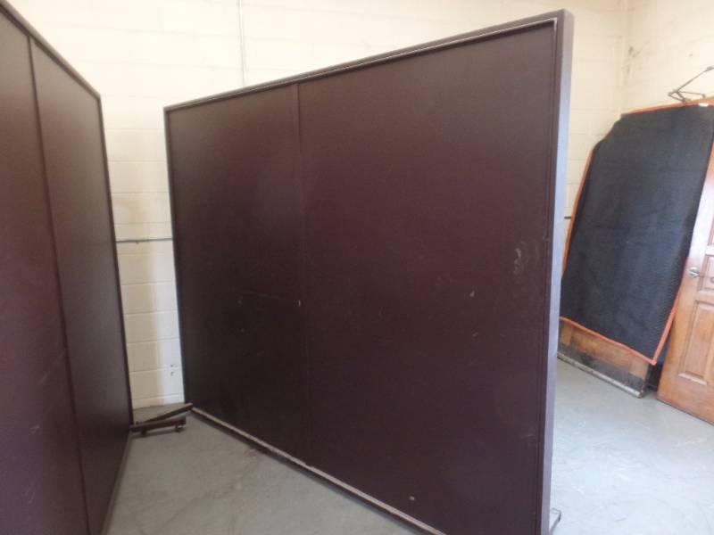lot 432 image: ROLLING PARTITIONS