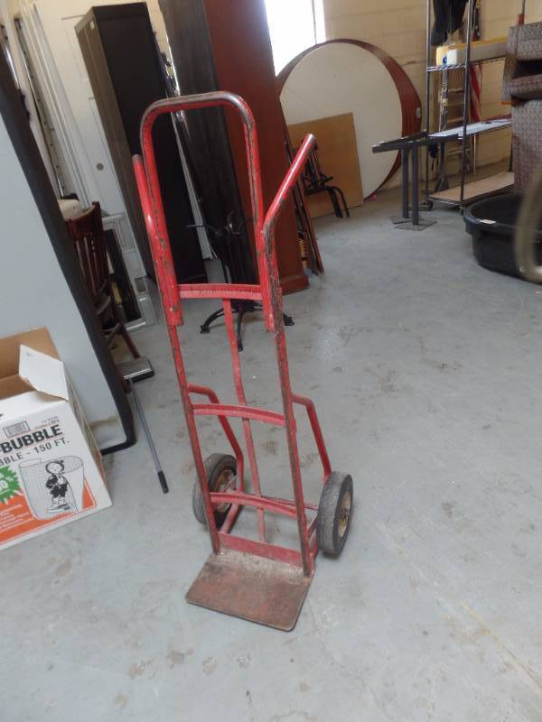 lot 444 image: HAND TRUCK
