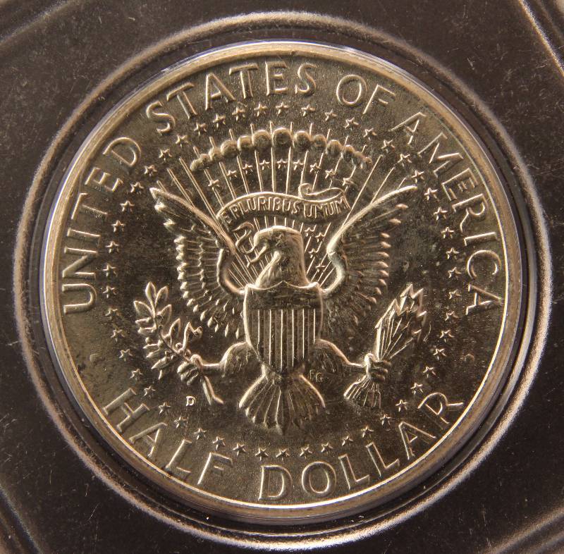 1964-D KENNEDY SILVER HALF DOLLAR UNC IN CASE