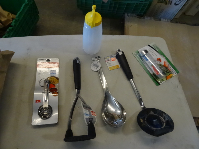 lot 34 image: NEW LOT Kitchen Items Sppons Spatulas Thermometer and more.