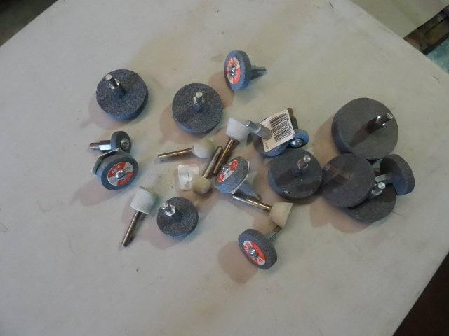lot 36 image: NEW Lot Qty 20 Grinding Wheels  Various Sizes