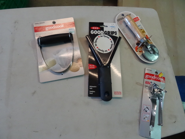 lot 38 image: NEW Lot Kitchen Items Jar Opener, Pizza Cutter, Can Opener and Pastry Blender