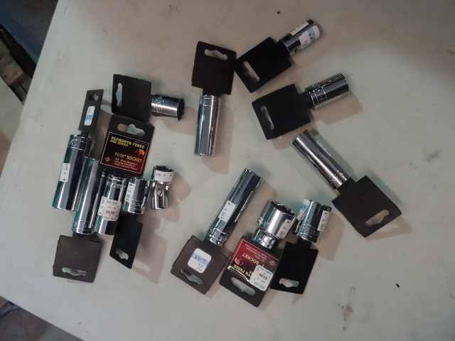 lot 51 image: NEW LOT 6 & 18 Point Chrome Sockets, Various Sizes  13 pcs  Retail over $50