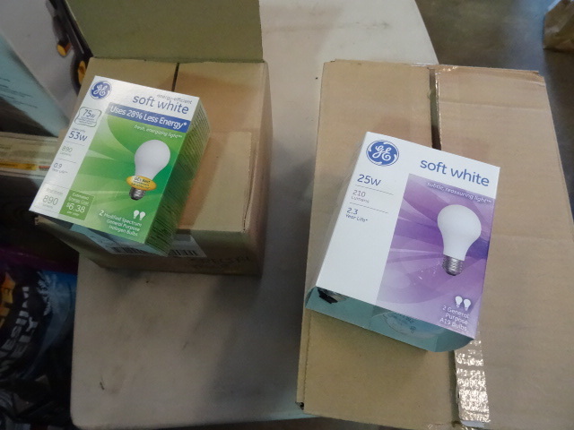 lot 52 image: NEW LOT Light Bulbs  Qty 12 GE Soft White Halogen 75w, Qty 20 GE General Purpose 25w Soft White - Retail Over $30