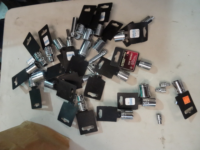 lot 55 image: NEW LOT 6 & 18 Point Chrome Sockets, Various Sizes  34 pcs  Retail over $120