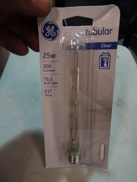 lot 84 image: NEW Qty 6 GE 25T612 Tubular Light Bulbs Clear 25w 200 lumen T6.5 E17 base