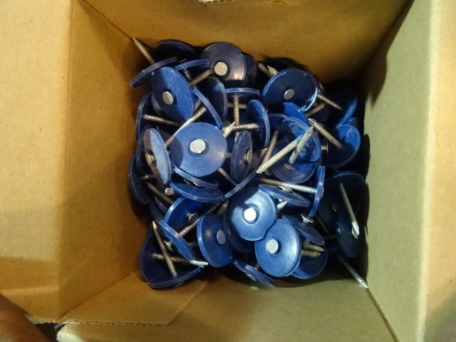 lot 89 image: NEW Lot Qty 2 Cases Round Top Plastic Cap Nails 1.25 in Ring Shank Qty 300 per case