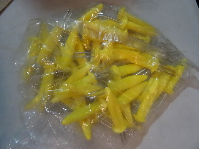 lot 102 image: NEW LOT Corn on the Cob Holders