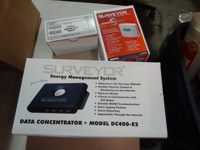 lot 155 image: NEW LOT Venstar Communicating Thermostat System incl. Data Concentrator, 3 x Intelligent Thermostat and Outside Temp Sensor  Retail $1700