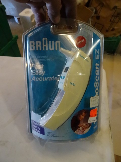 lot 8 image: NEW Braun ThermoScan EZ Electronic Ear Thermometer HM-3  Retail $57