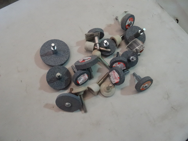 lot 32 image: NEW Lot Qty 20 Grinding Wheels  Various Sizes
