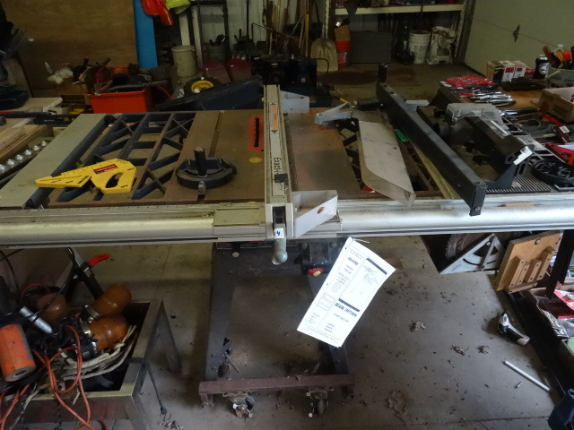 lot 24 image: Sears Craftsman 10 Belt Drive Table Saw .