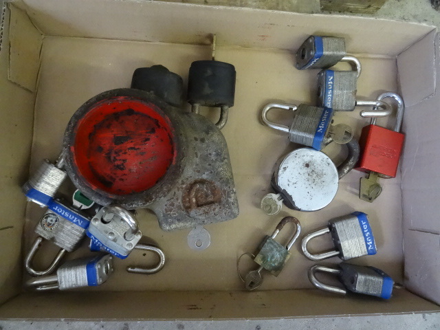 lot 46 image: Misc Locks with Keys. Fifth Wheel