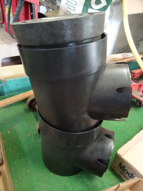 lot 60 image: 4 X 3 Outlet Basin. Qty 2