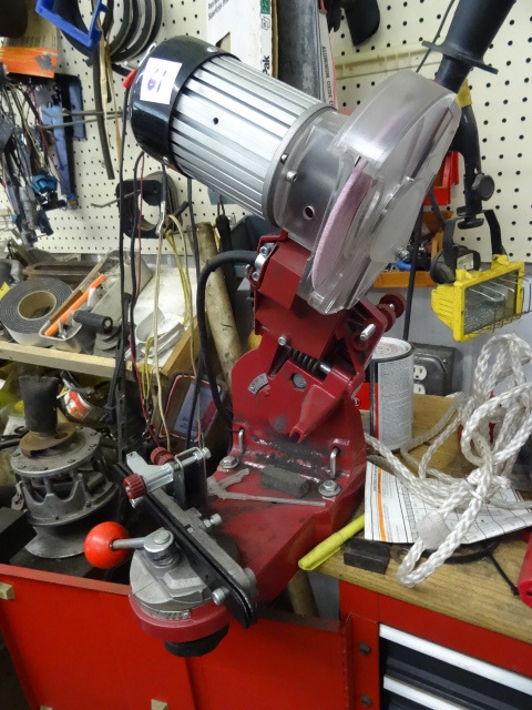 lot 61 image: Northern Chain Saw Sharpener.