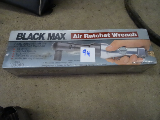 lot 94 image: Black Max 38 Air Ratchet New in Box