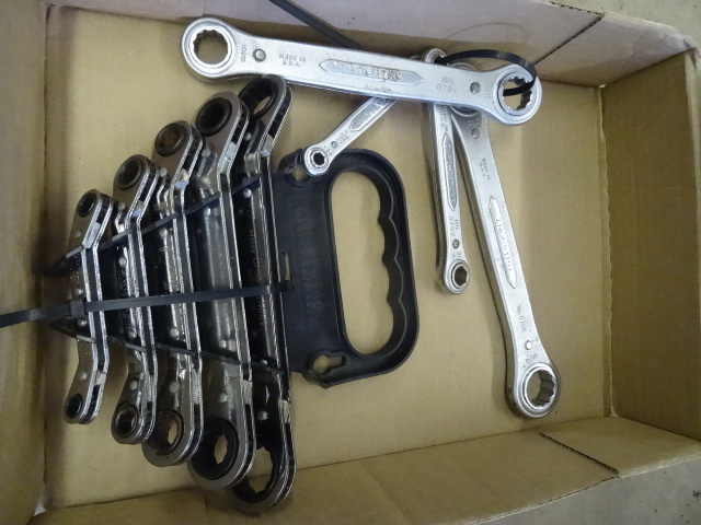 lot 107 image: Craftsman Offset Ratcheting Wrench Set