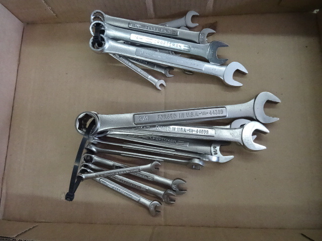 lot 114 image: Standard and Metric Craftsman Wrench Set.