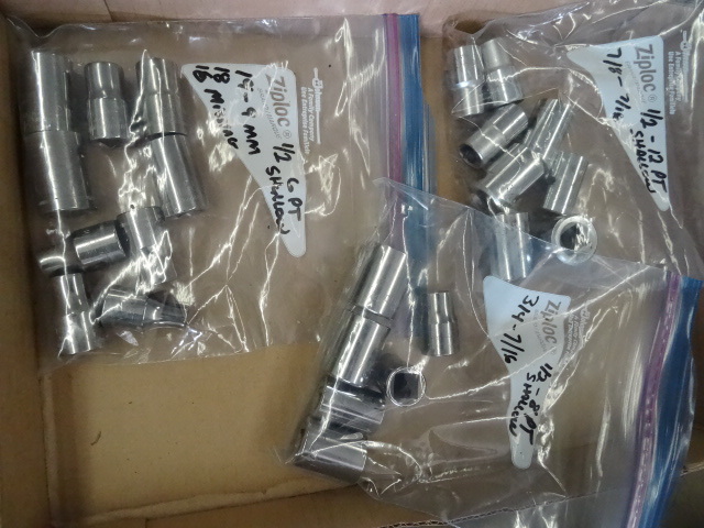lot 120 image: Misc Craftsman 12 Sockets