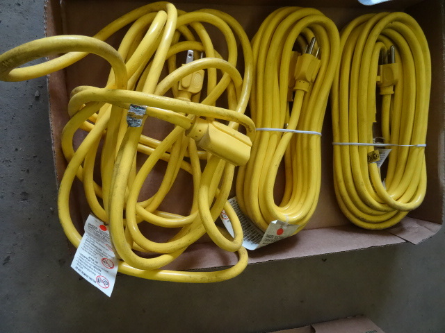 lot 125 image: 3 Extension Cords