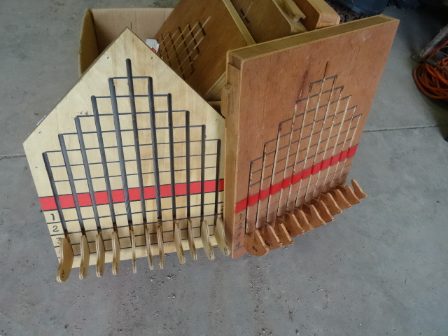 lot 129 image: 5 Horse Racing Games. Card Game.