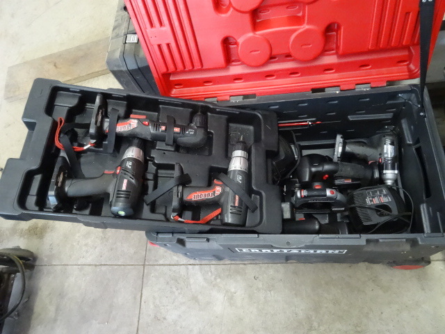 lot 131 image: Craftsman 19.2 Cordless Tool Kit