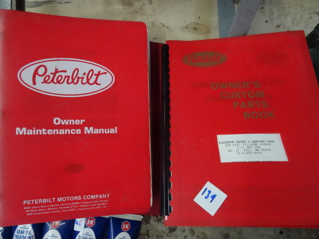 lot 139 image: Peterbuilt Owners Maintenance Manual