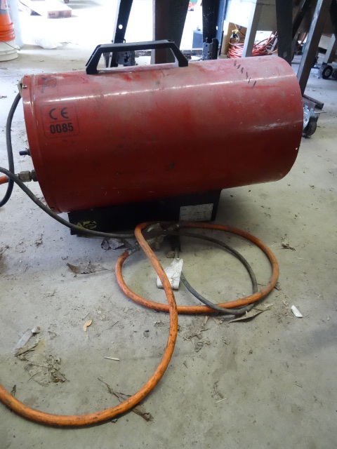 lot 150 image: 48-79,000 BTU Propane Heater