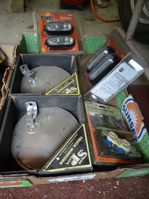 lot 155 image: 8 Spot Mirrors, Fog Light Kits