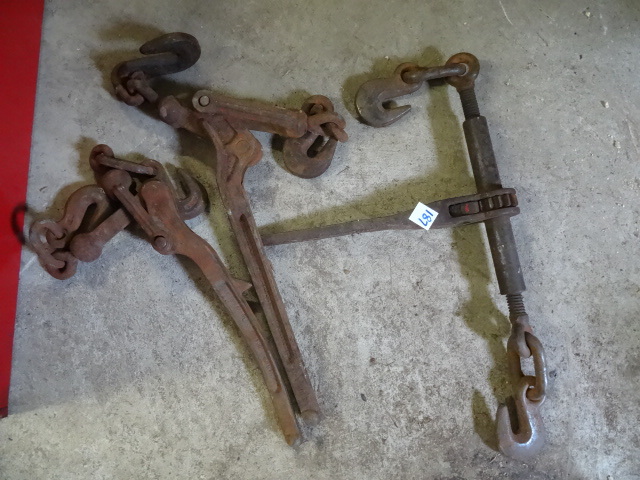 lot 187 image: 3 Chain Binders