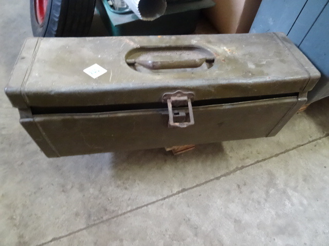 lot 223 image: Hobart Weather Tite Metal Vintage