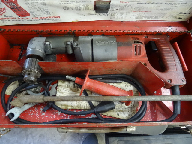 lot 224 image: Milwaukee Heavy Duty Right Angle Drill