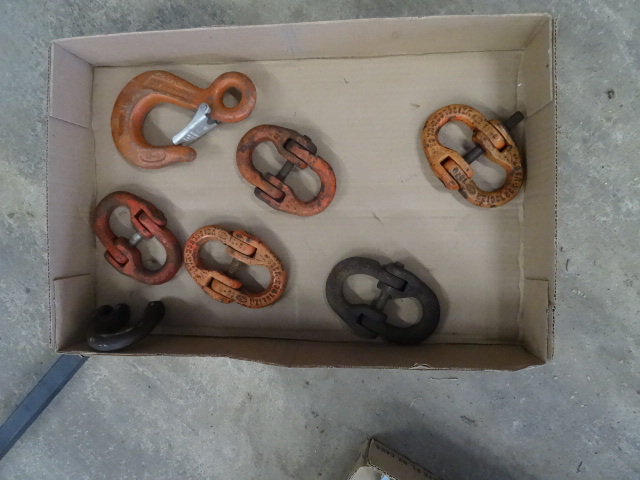 lot 232 image: Used Coupling Links