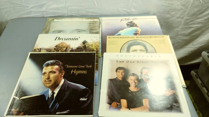 6 Vinyl Record Albums