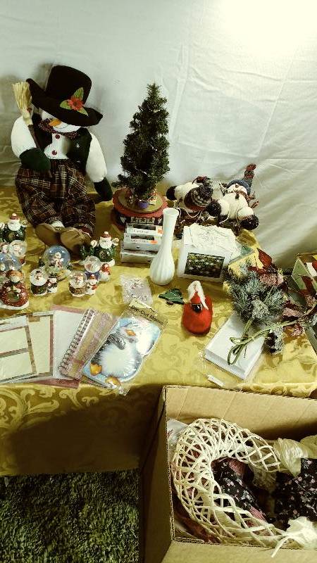 Christmas Dcor Lot