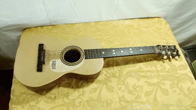 Emenee Guitar