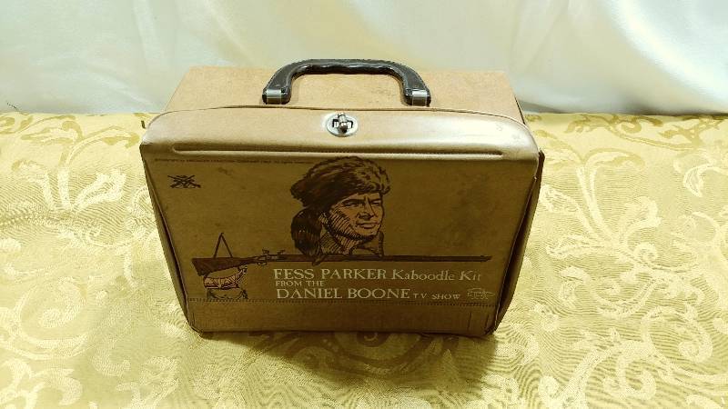 Fess Parker Kaboodle Kit Lunch Box
