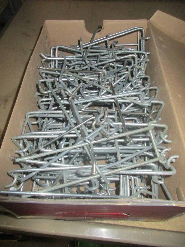 lot 28 image: 100 misc 18 peg board hooks