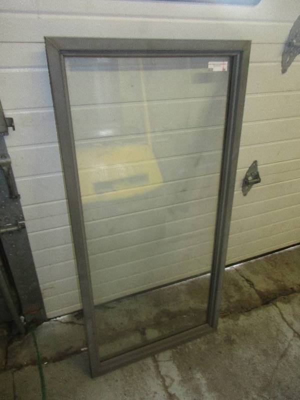 lot 54 image: Anderson window 47 x 53