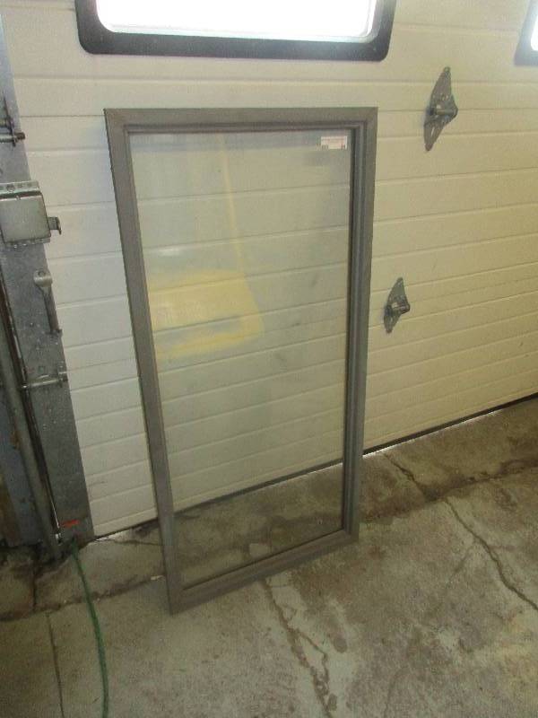 lot 56 image: Anderson window 47 x 53