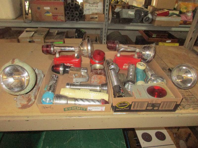 lot 71 image: 2 full boxes vintage flash lights 18 total
