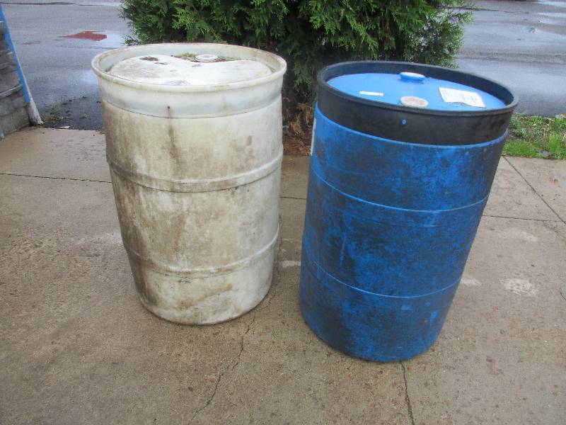 lot 95 image: 2 plastic storage barrels