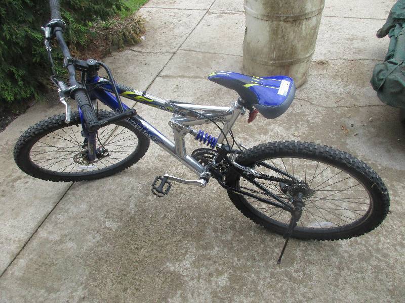 mongoose xr200 mountain bike