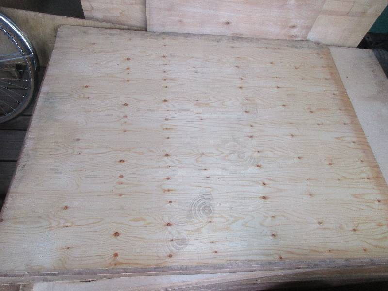 lot 126 image: 5 - 5 x 4 sheets of paneling