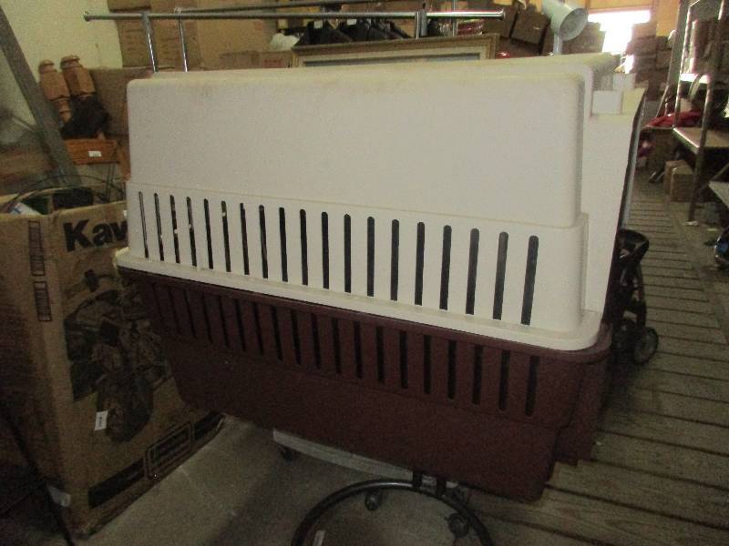 lot 150 image: large pet carrier - NO MISSING PARTS - not assembled