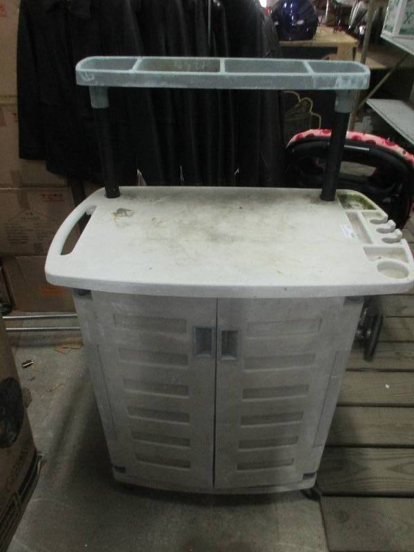 lot 152 image: suncast outdoor grilling station