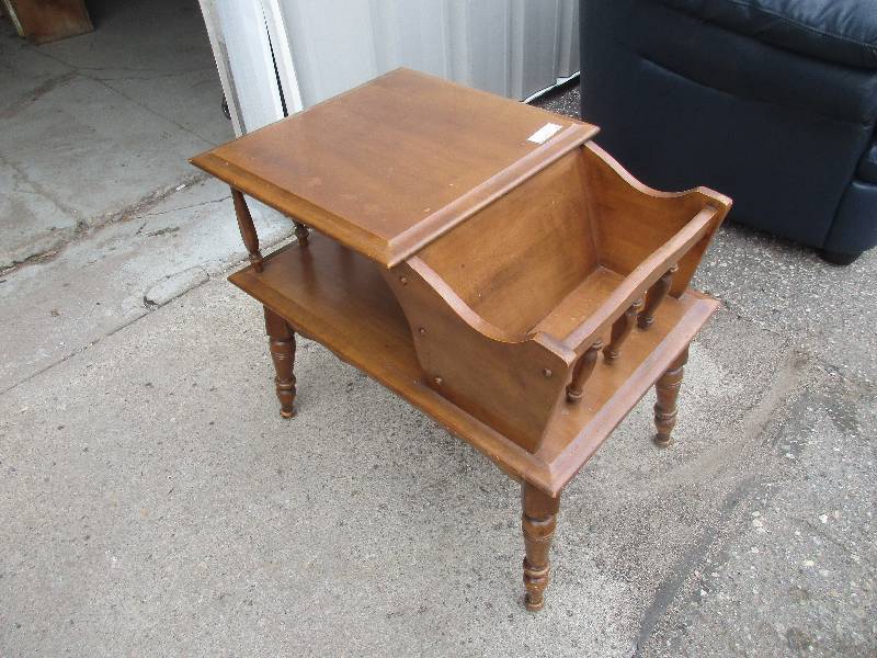 lot 156 image: coffee table