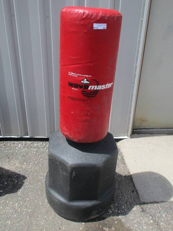 lot 160 image: punching bag