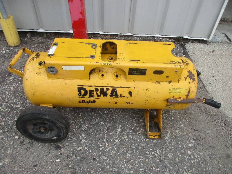 lot 165 image: DeWalt air compressor tank