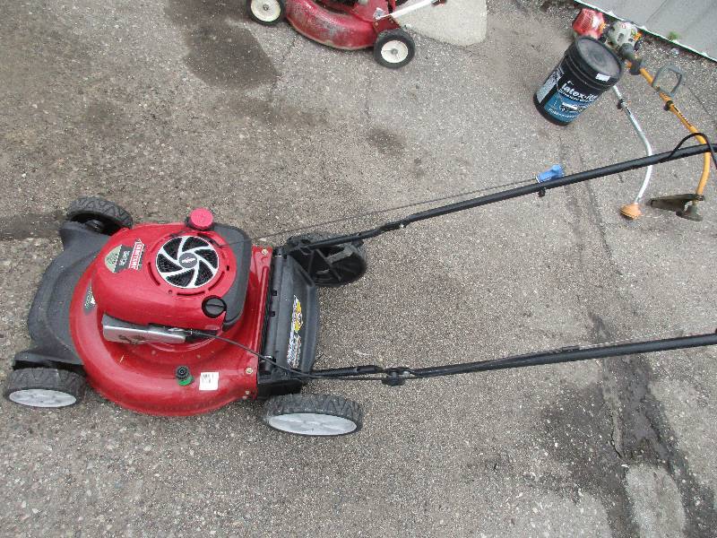 lot 172 image: craftsman 6.75 HP push mower
